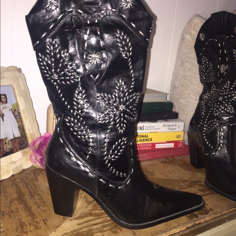 Bakers Cowboy Boots - Picture 3 of 7
